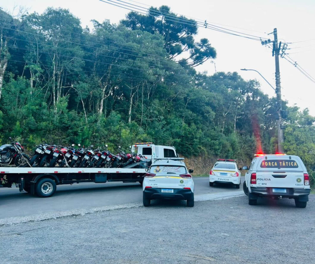 Brigada Militar apreende 14 motocicletas após denúncias de direção perigosa no interior de Canela