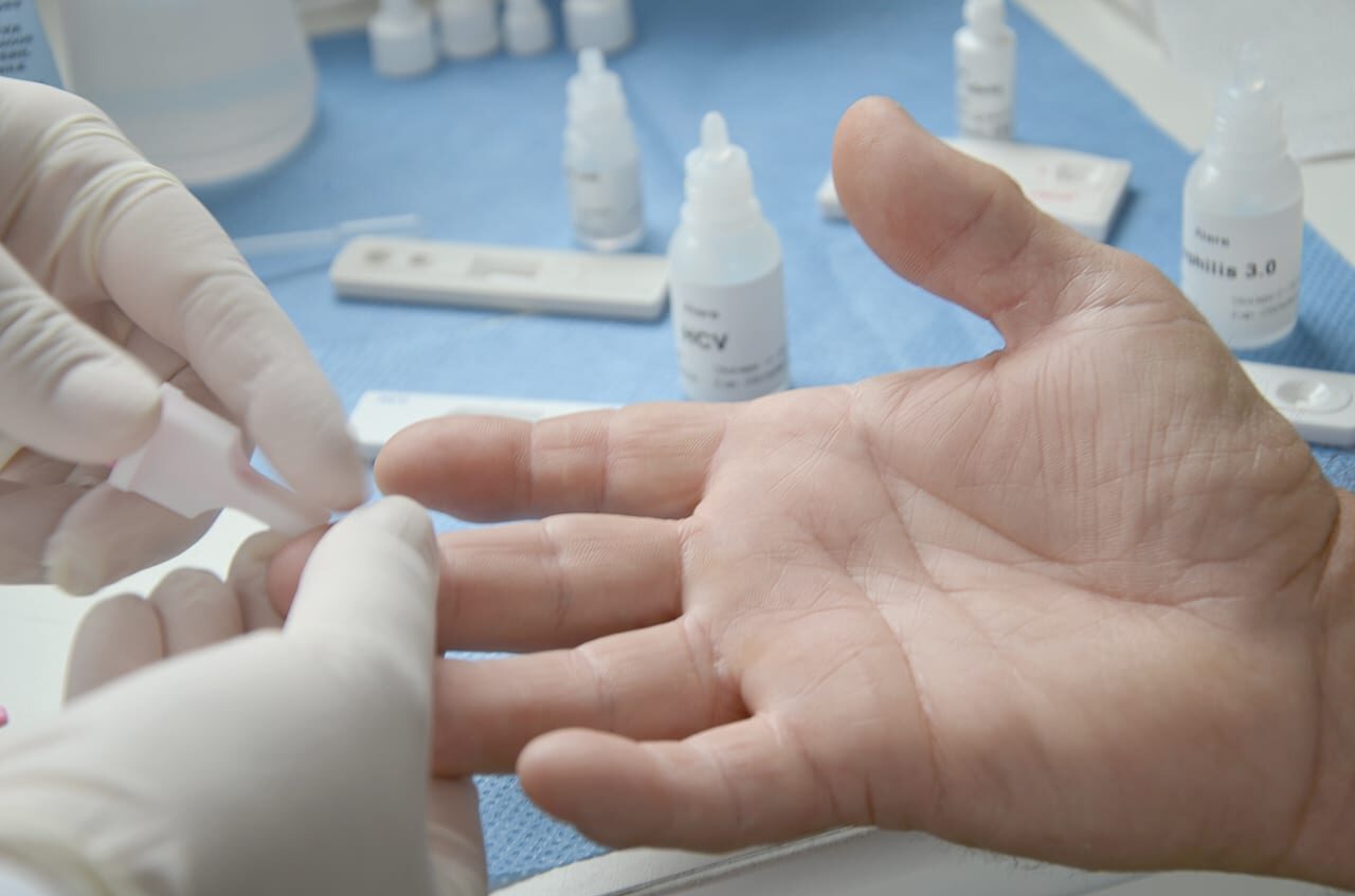 Foto: Maum Ferraz - O teste rápido detecta HIV, sífilis e hepatites B e C. O resultado sai entre 15 e 30 minutos