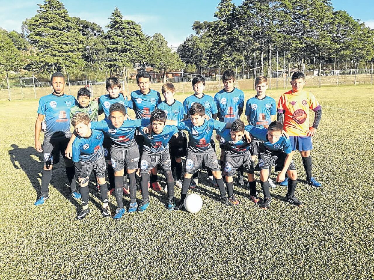 Foto: Reprodução - Equipe sub 13 é a caçulinha das categorias de base do E. C. Serrano