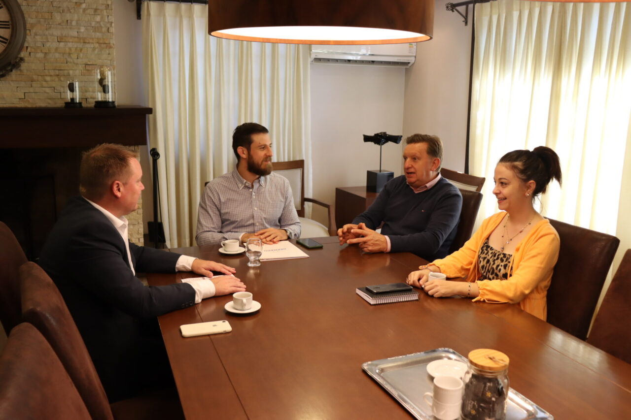 1 Reunião com Canela