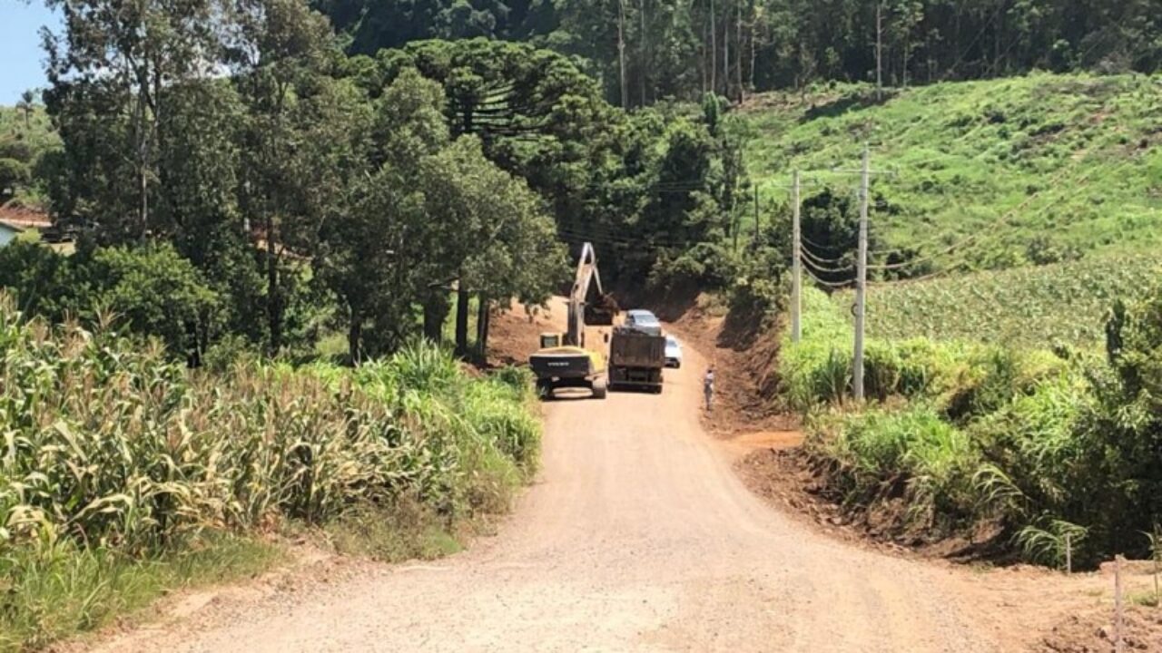 No momento, estão sendo realizados serviços de drenagem na rodovia - Foto: Divulgação/Daer