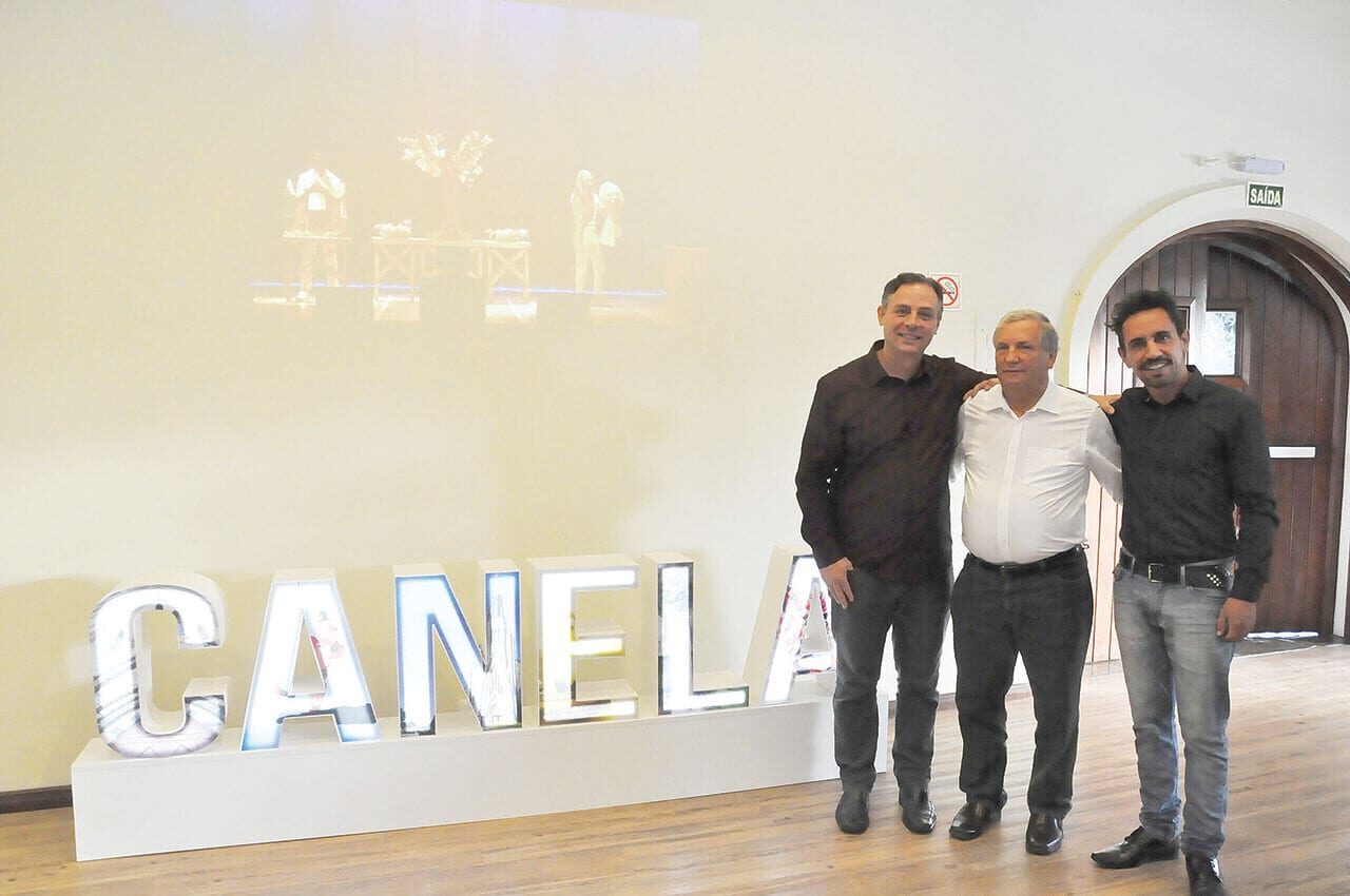 Foto: Rita Souza - O secretário de Turismo, Angelo Sanches, o prefeito Constantino Orsolin e o diretor de Cultura Tiago Melo