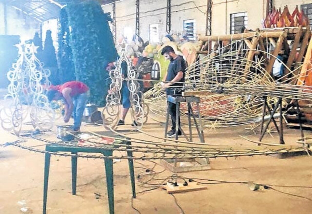 Foto: Reprodução - Decoração em fase final, deve chegar as ruas dias antes da abertura do evento