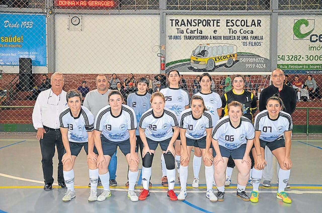 Foto: Divulgação – As canelenses do Donna venceram e são líderes isoladas da competição