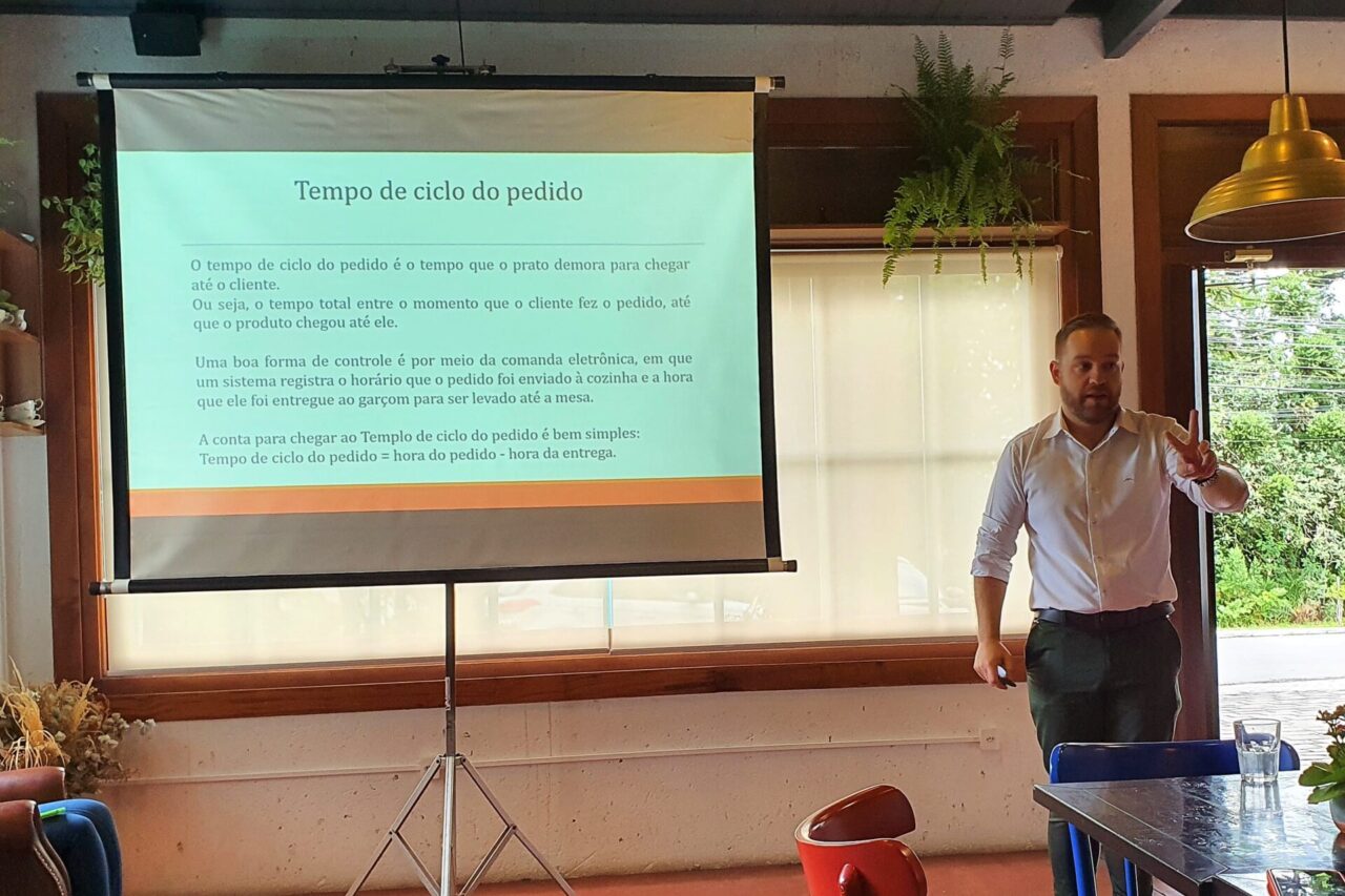 Guilherme Krummenauer, especialista em serviços contábeis para estabelecimentos gastronômicos e sócio da Ello
