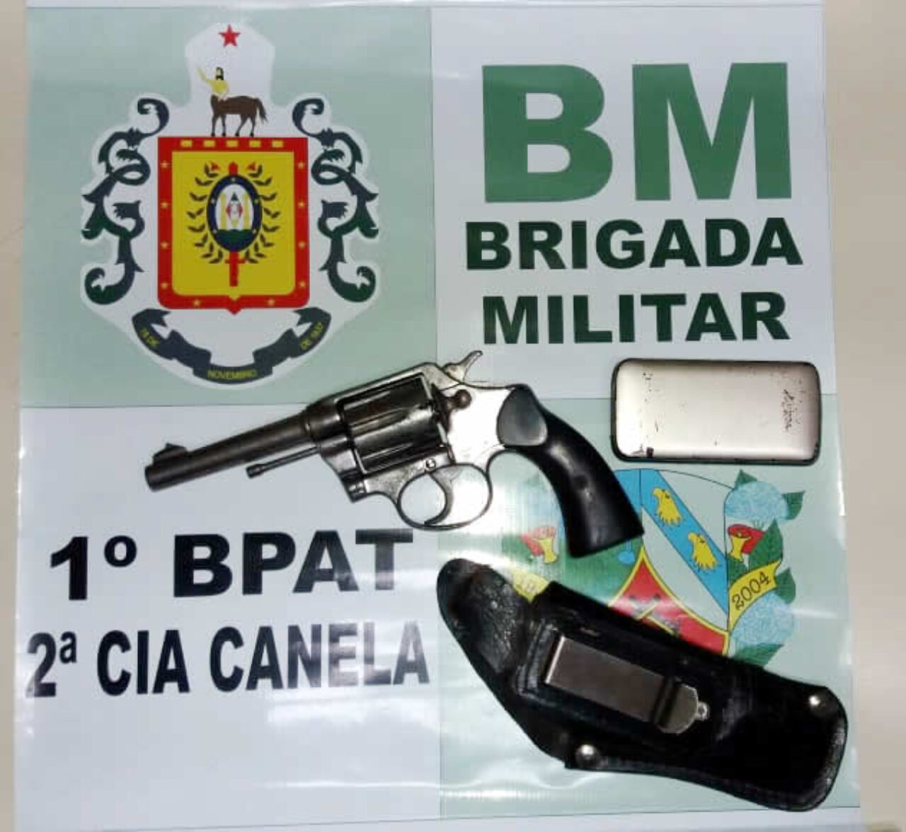 28-05 BM CANELA PRENDE POR PORTE ILEGAL DE ARMA DE FOGO (2)