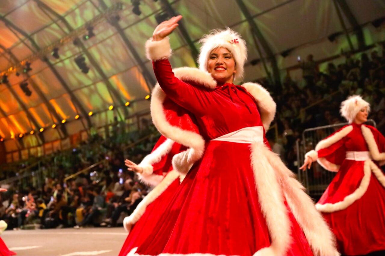 30_10_2022_37Natal Luz de Gramado - Grande Desfile. Foto Cleiton Thiele/SerraPress