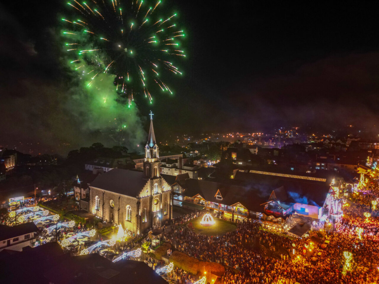 31_12_2023_38Natal Luz de Gramado - Show da Virada com Show Brasil. Foto Tiago Farias Schmitt/Gramadotur