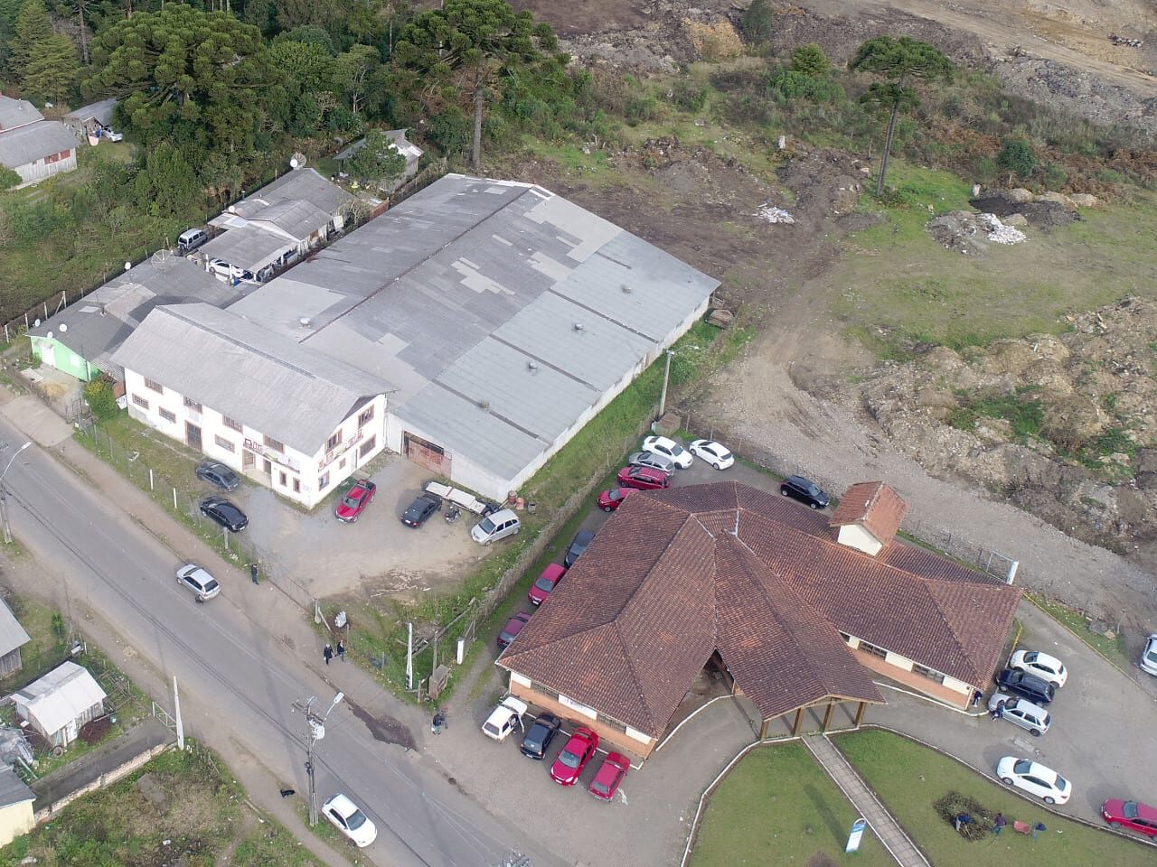 4 - Escola será onde hoje está a Esquadrias Fogaça