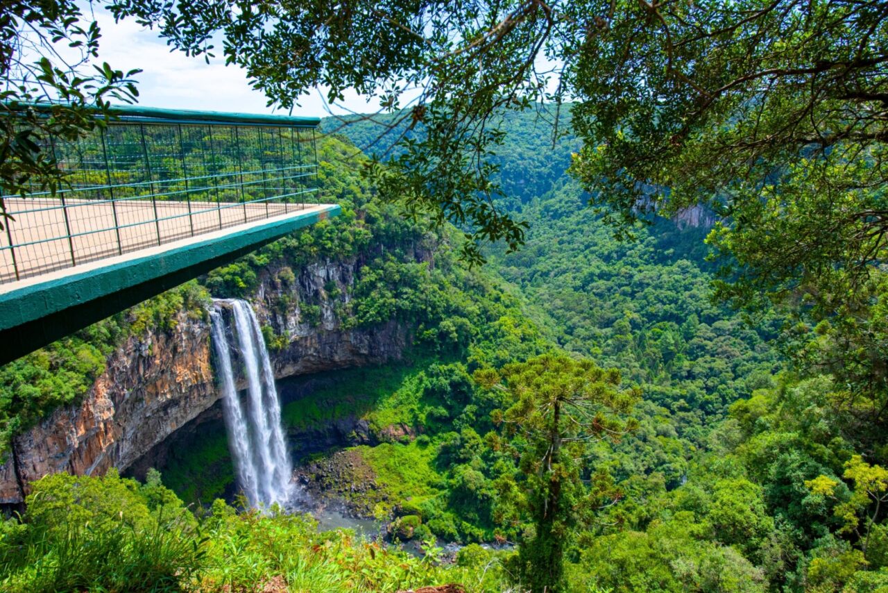 O Mirante da Cascata é um dos cinco pontos acessíveis do Parque. Foto: Agência Penso
