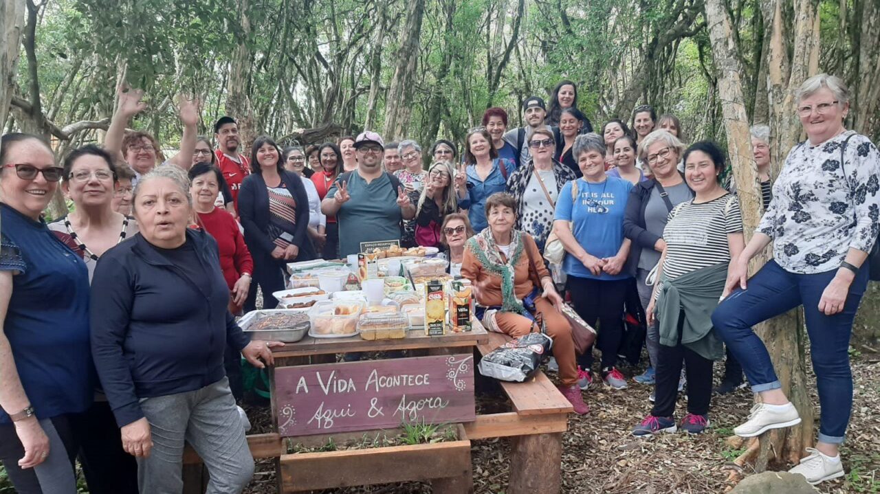 Além da trilha, participantes fizeram um piquenique.