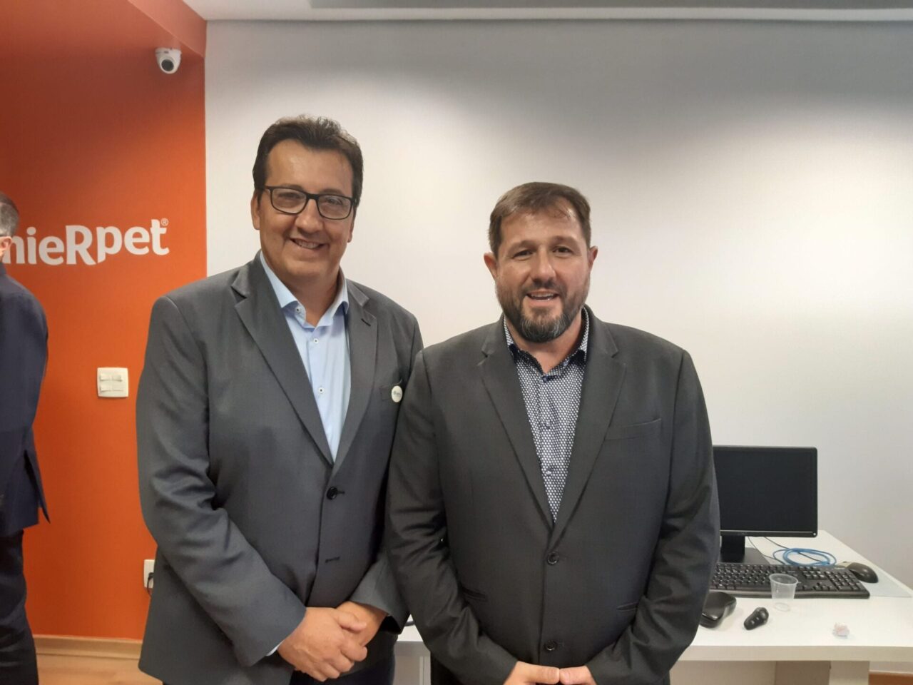 CANELA - Dr. Alvaro Abreu é empossado como membro diretor da Associação Brasileira dos Hospitais Veterinários
