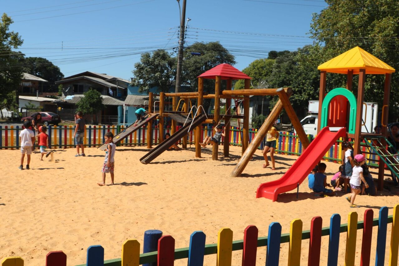 CANELA - Nova praça do bairro Eugênio Ferreira é entregue para comunidade