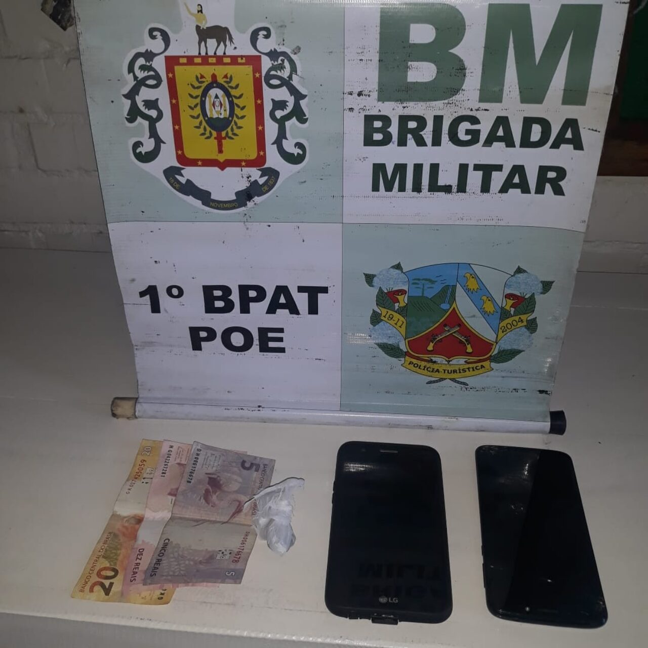 CANELA – Brigada Militar prende dois por tráfico de drogas