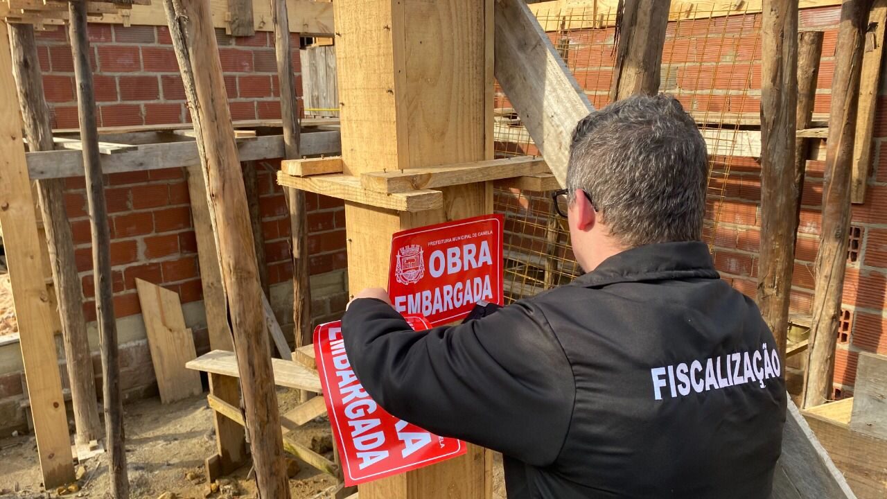 Canela - Obras em loteamento irregular no bairro São Luiz foram embargadas2