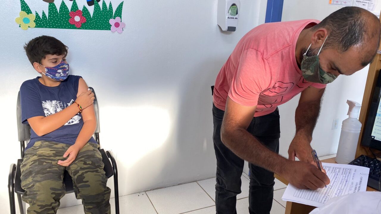 Canela inicia vacinação de crianças de 5 a 11 anos