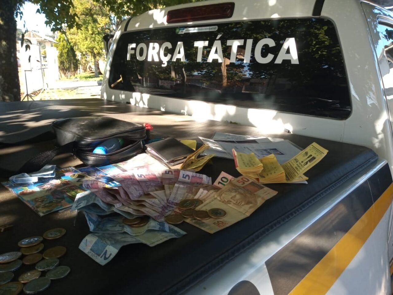Canela – Casal é preso por estelionato pela Brigada Militar