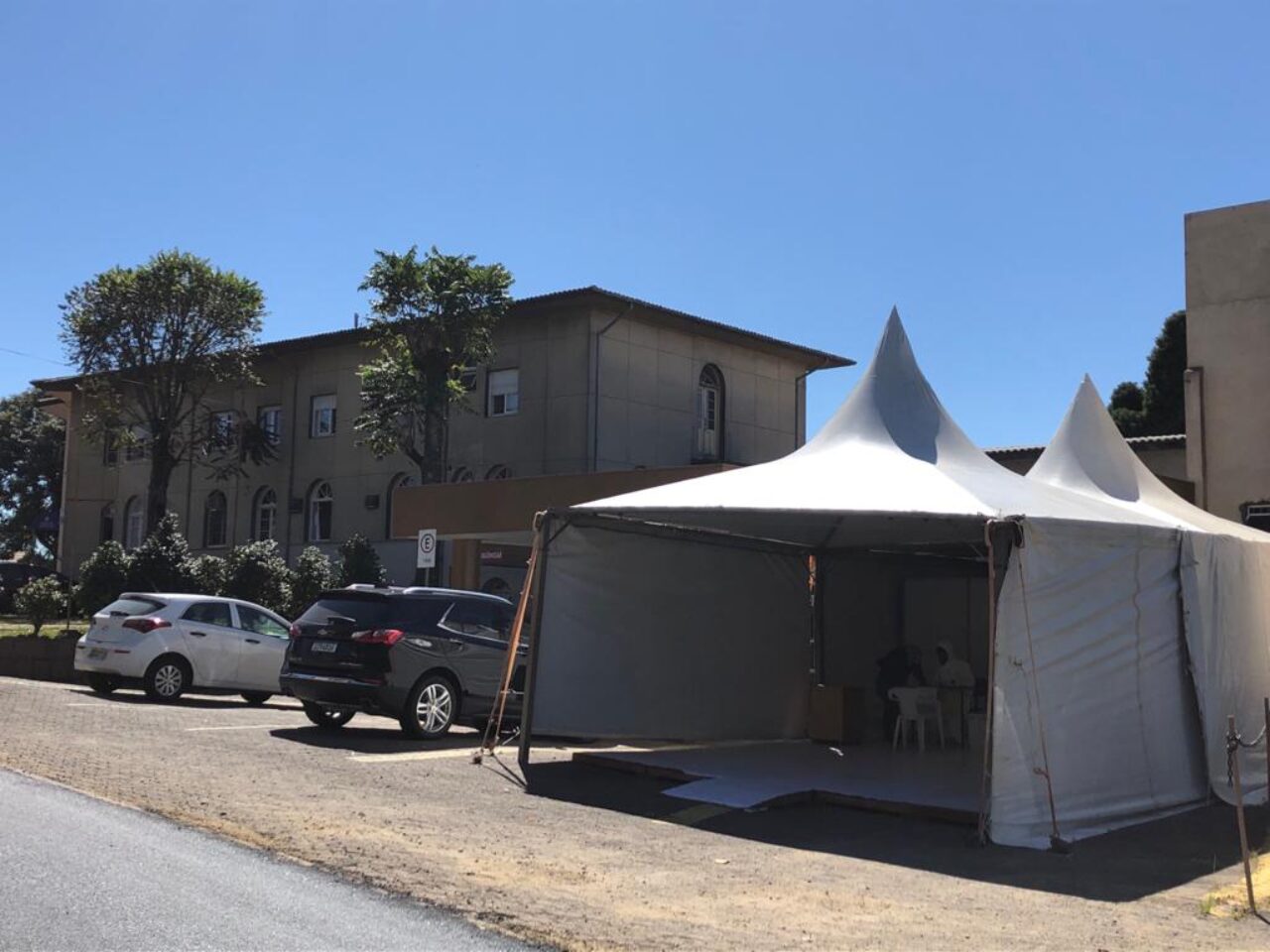 Centro de Triagem foi construído para evitar o contato de possíveis infectados com outros pacientes