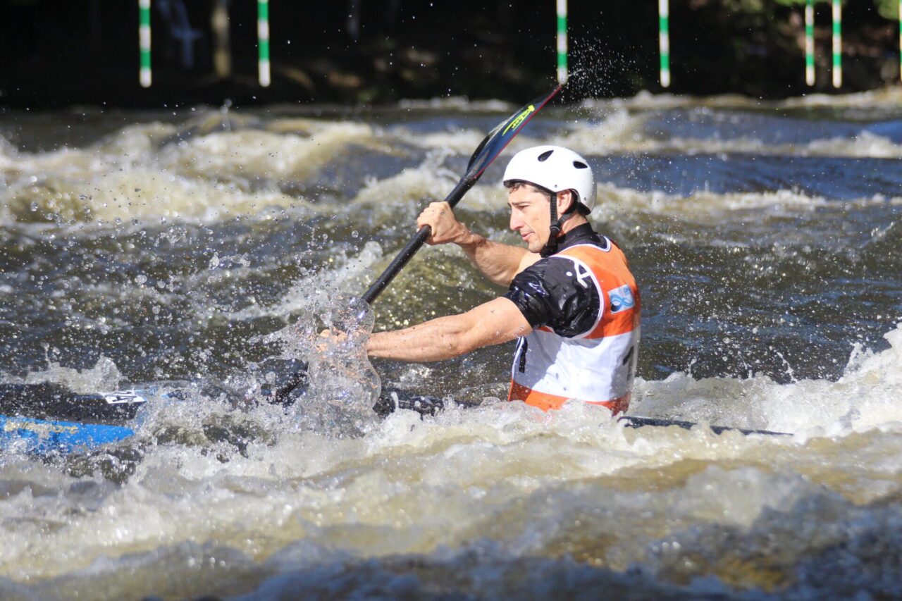 Canoísta brasileiro Guilherme Rodrigues