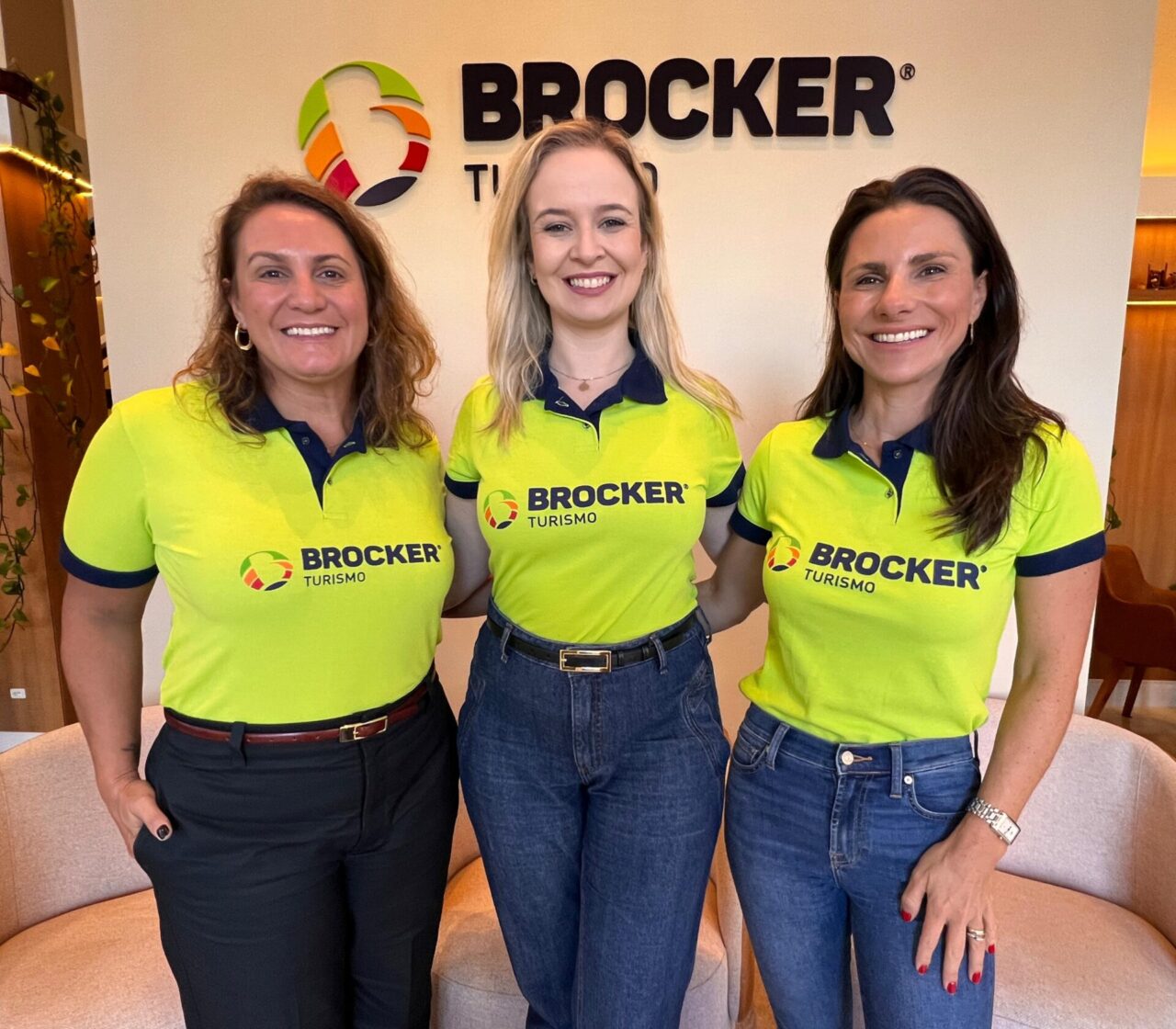 CRÉDITO: Divulgação / Brocker Turismo
Carlise Bianchi, Gabrielle Signor e Any Brocker
