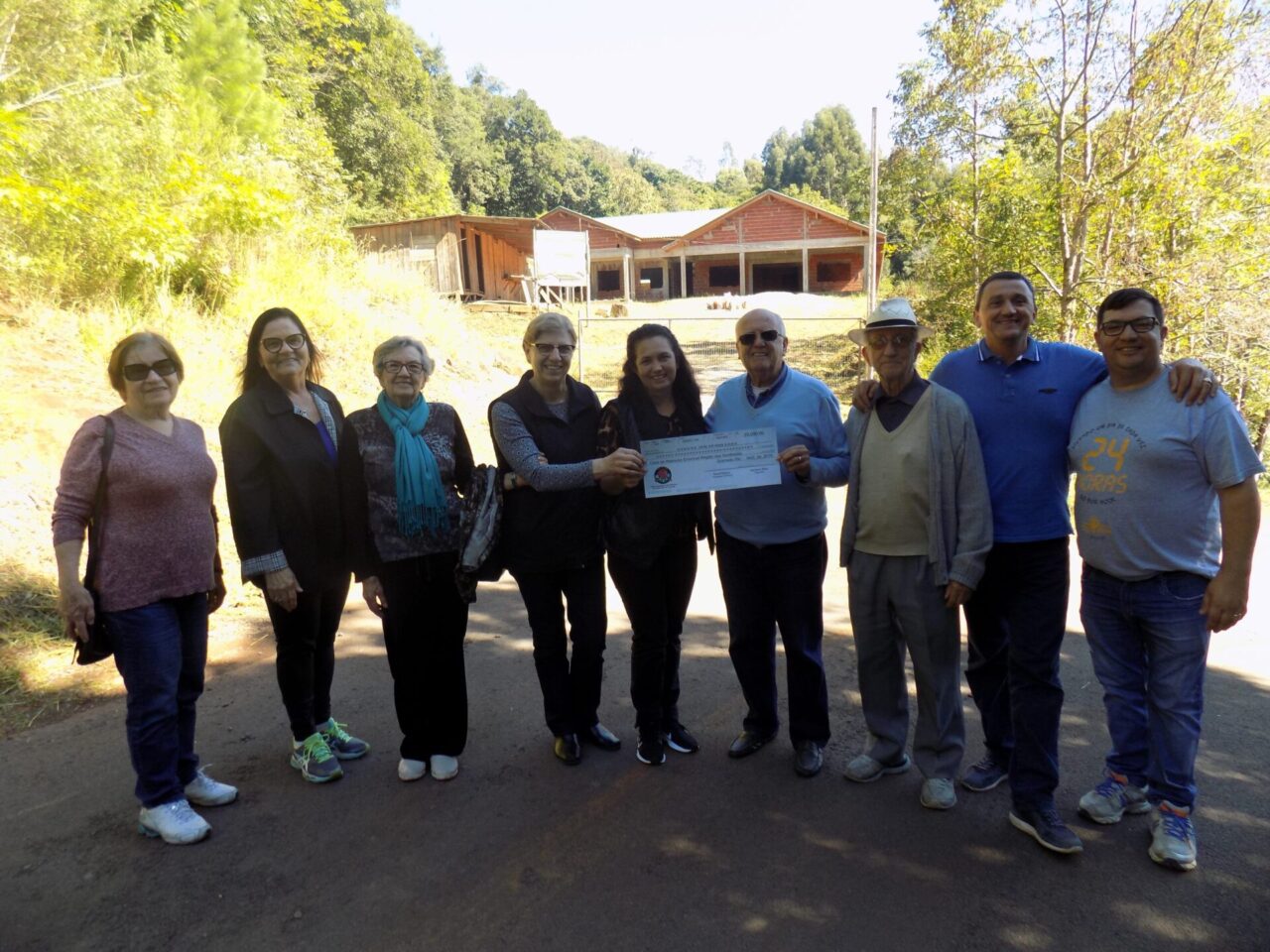 Casa da Amizade realiza doação para o CRERH