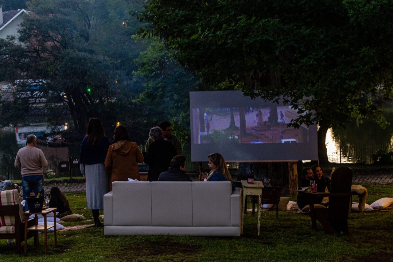 Cine-Open-Air-no-Grande-Hotel-Canela-Foto-de-Eduardo-Brancalion-1-