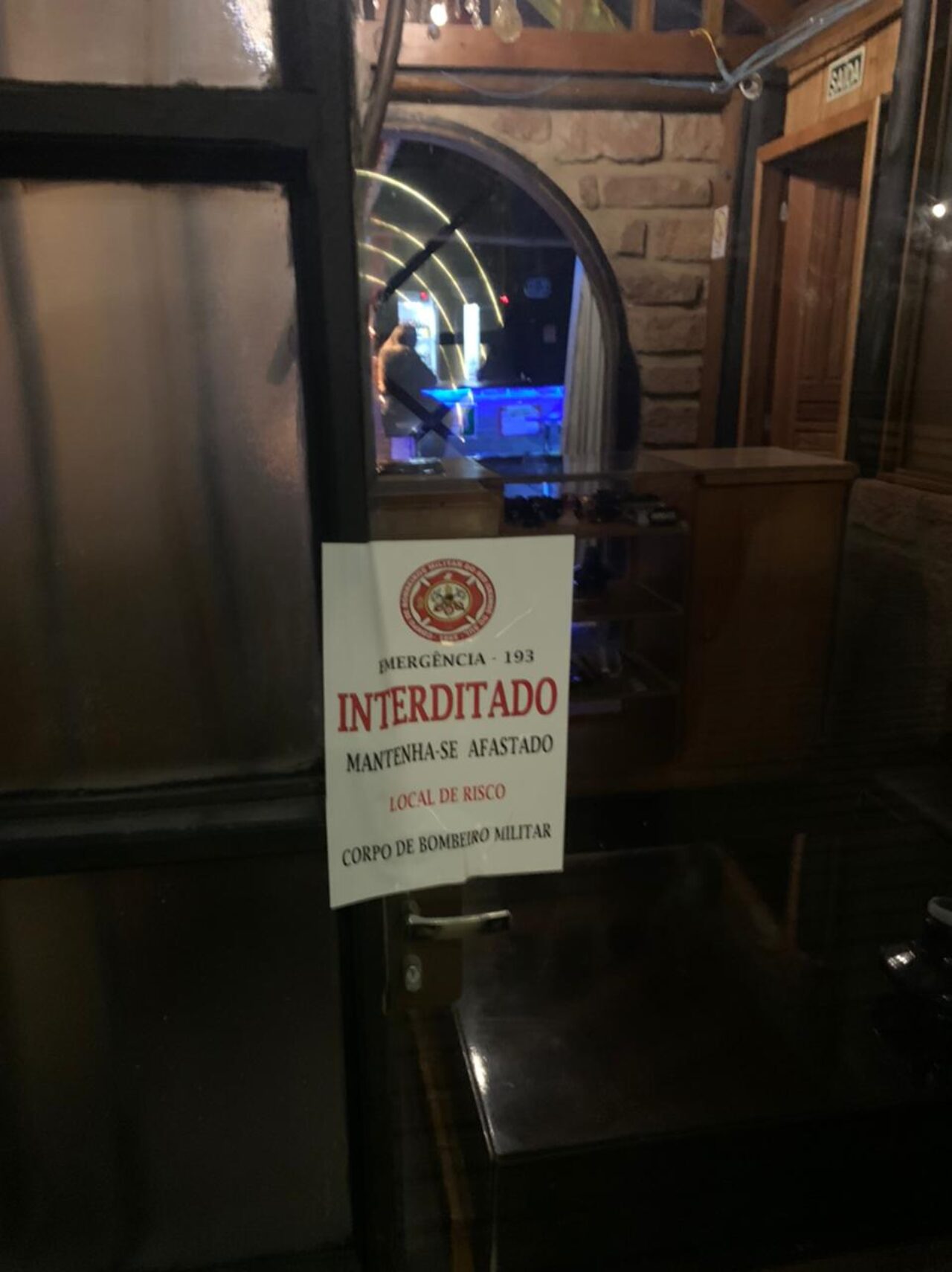 Corpo de Bombeiros interdita restaurante que funcionava como casa noturna de forma irregular