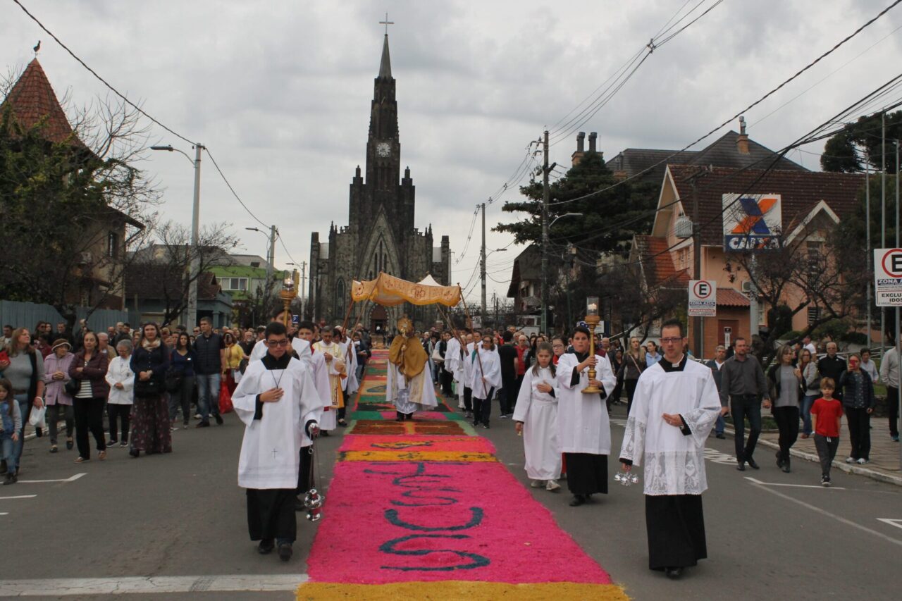 Corpus Christi terá confecção de tapetes
