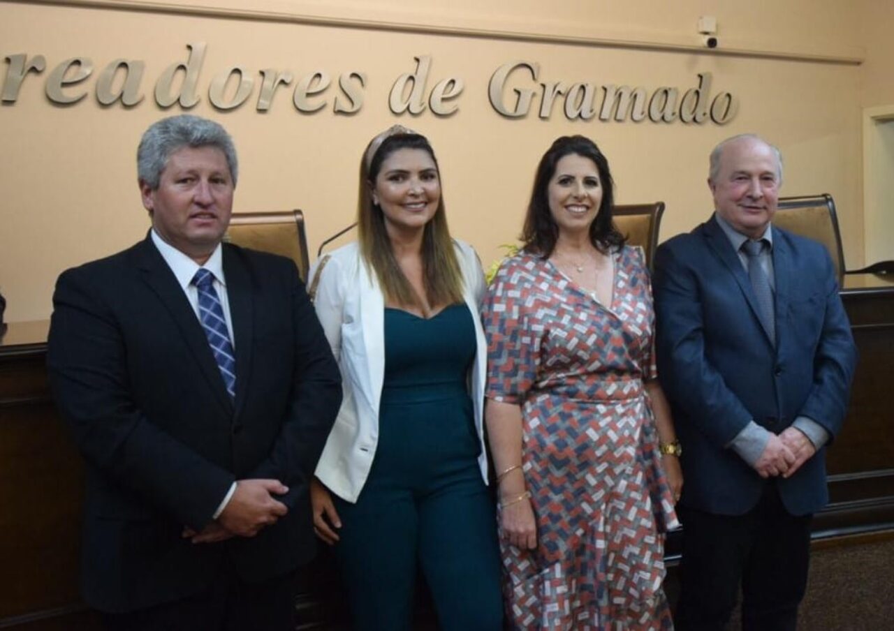Câmara Gramado Mesa Empossada