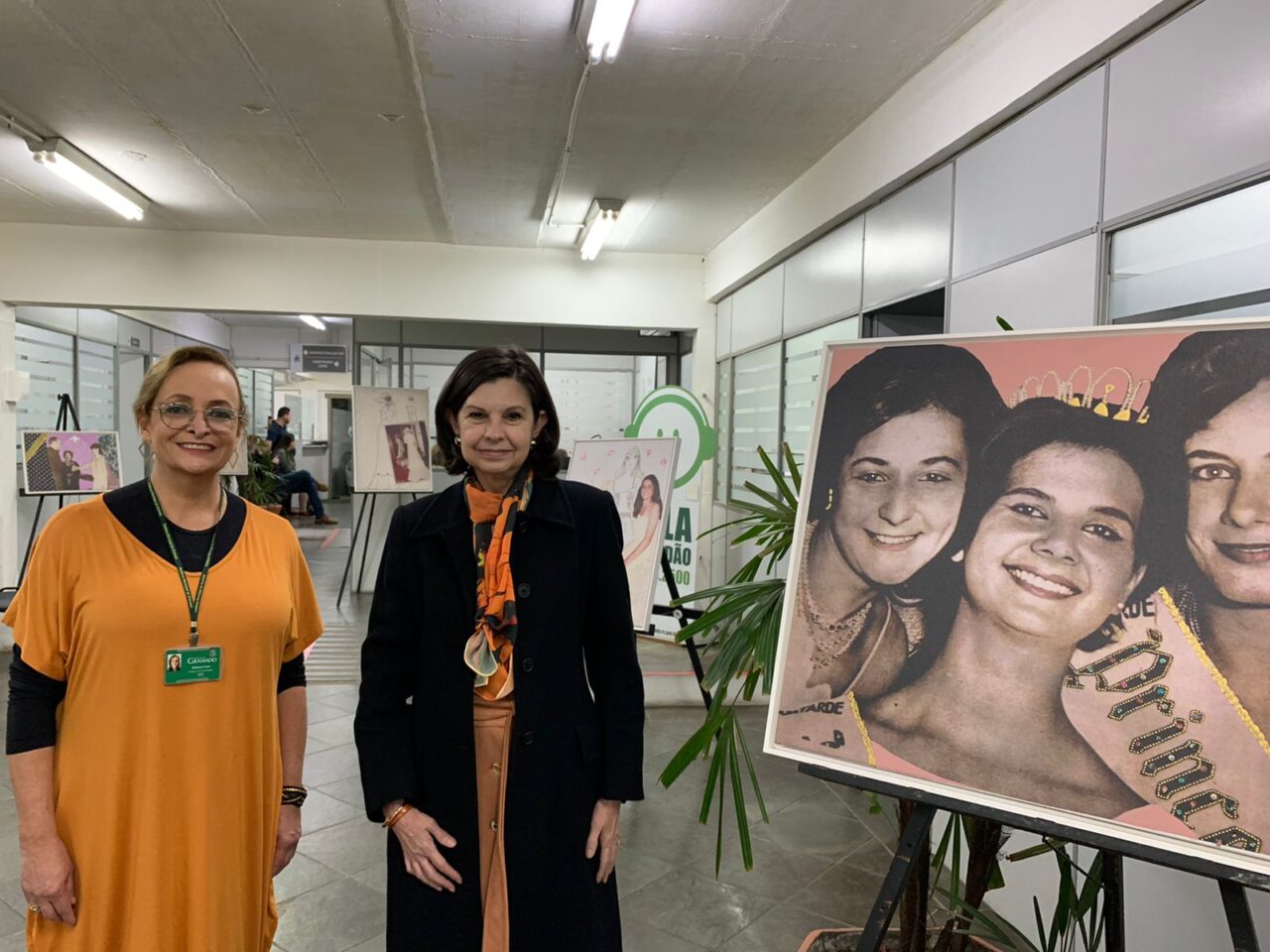 Débora Irion e Rita Gil montaram a exposição.
