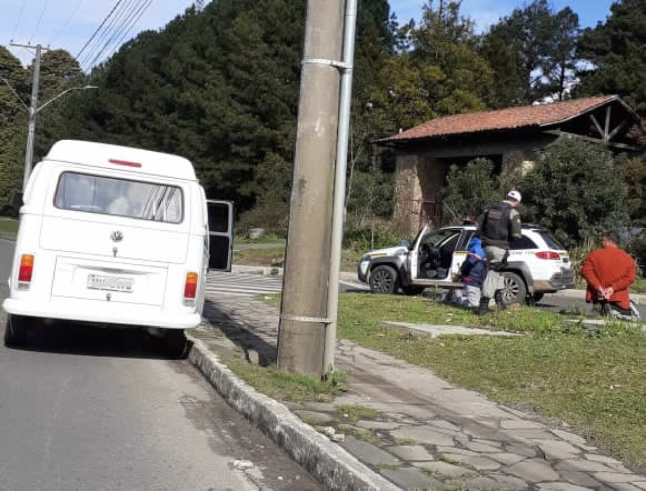 Dupla presa tráfico de drogas