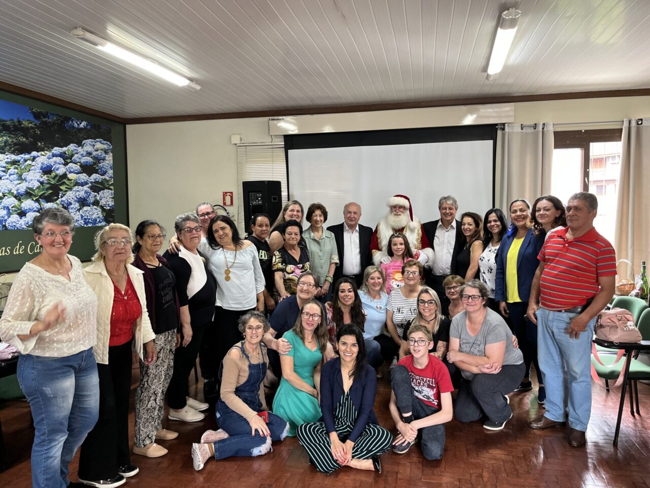 Foto: Papai Noel foi a atração principal do último encontro do Entre Elas.