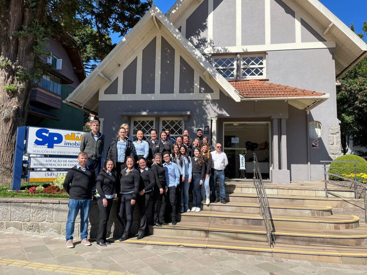 Equipe atual da SP Imobiliária - Foto: Reprodução