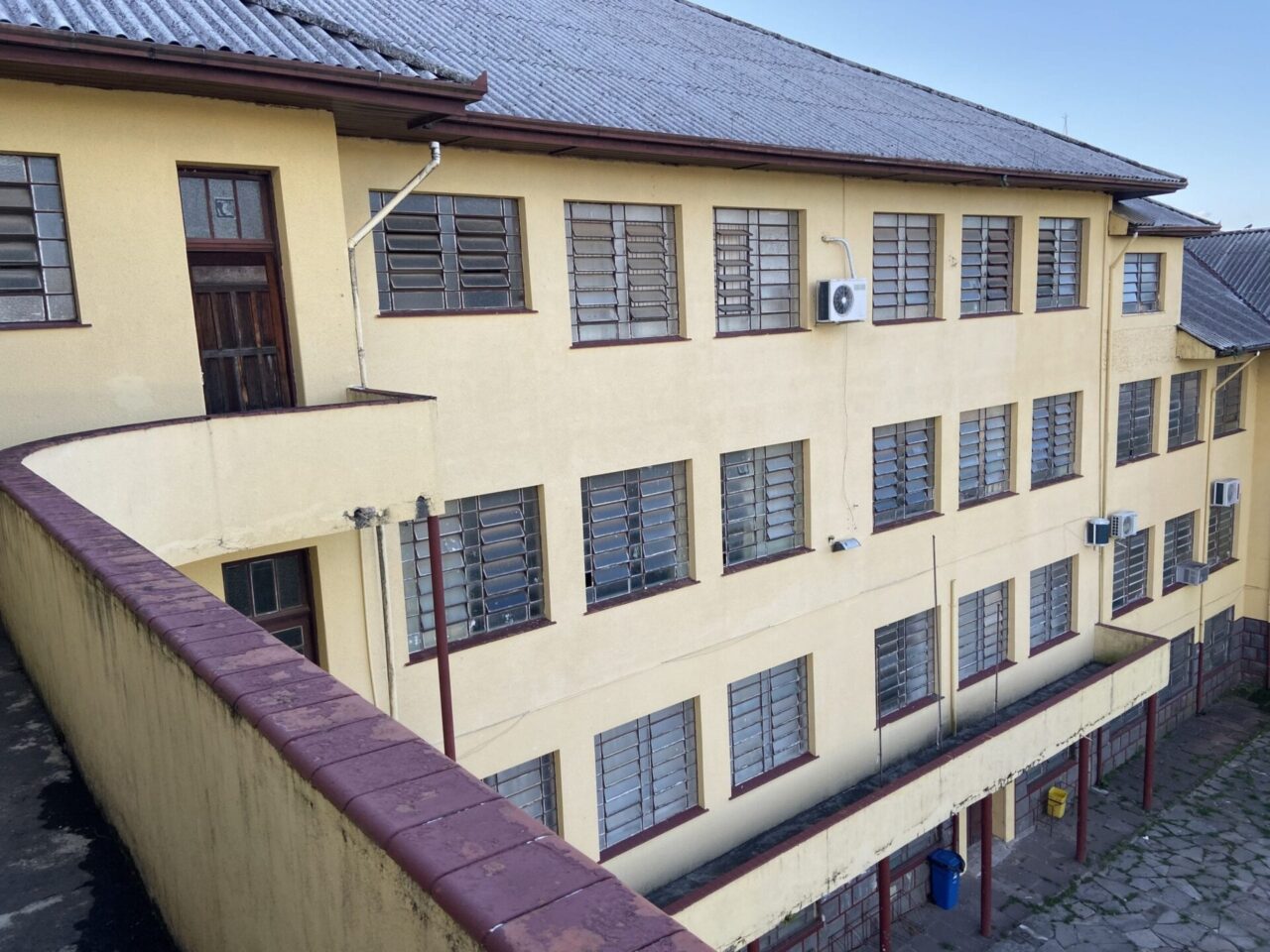 Escola José de Alencar_São Chico_lateral - Foto de Lucia Pires
