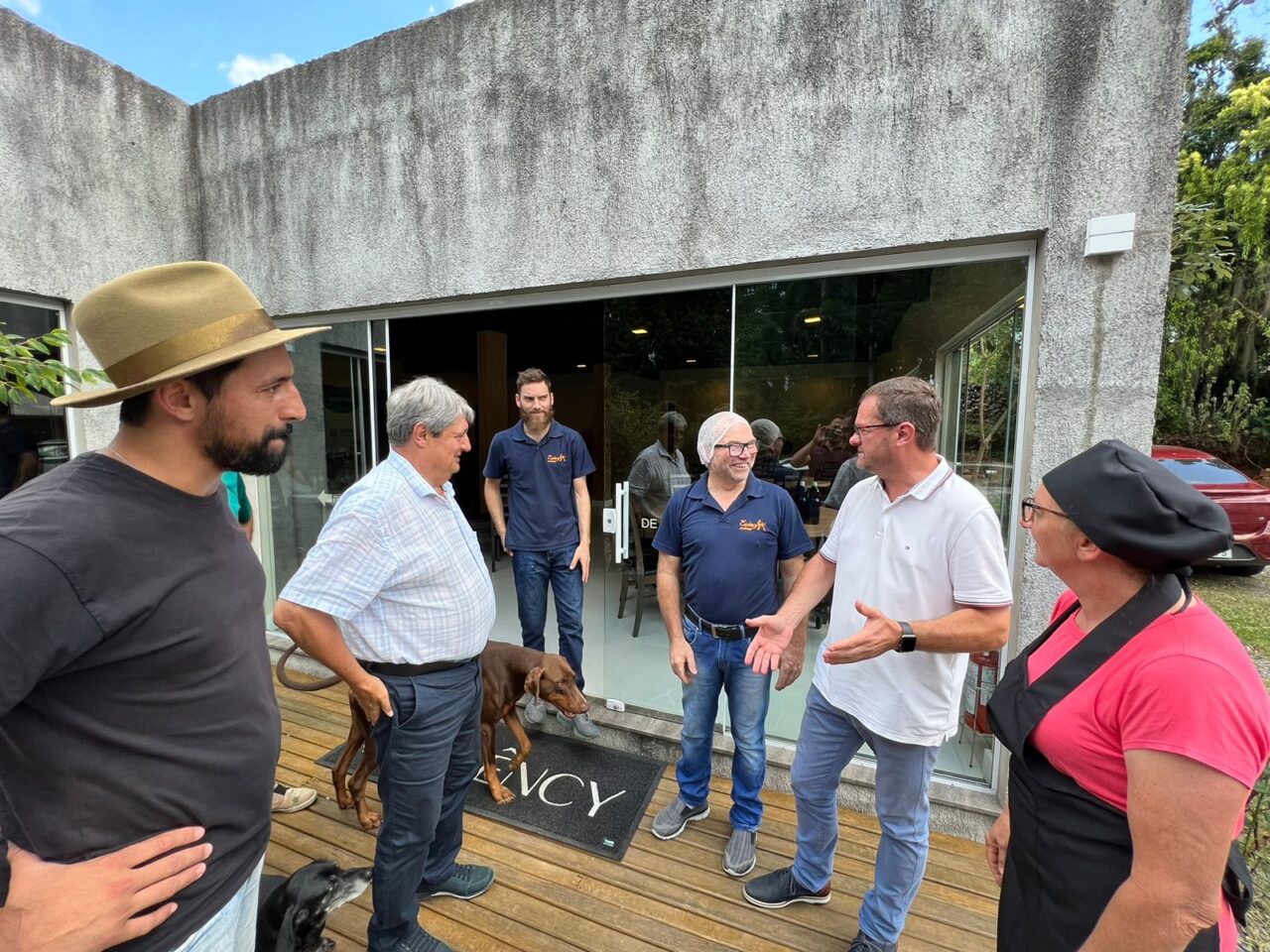 Foto: Nestor conversou com a família da Linha Marcondes.