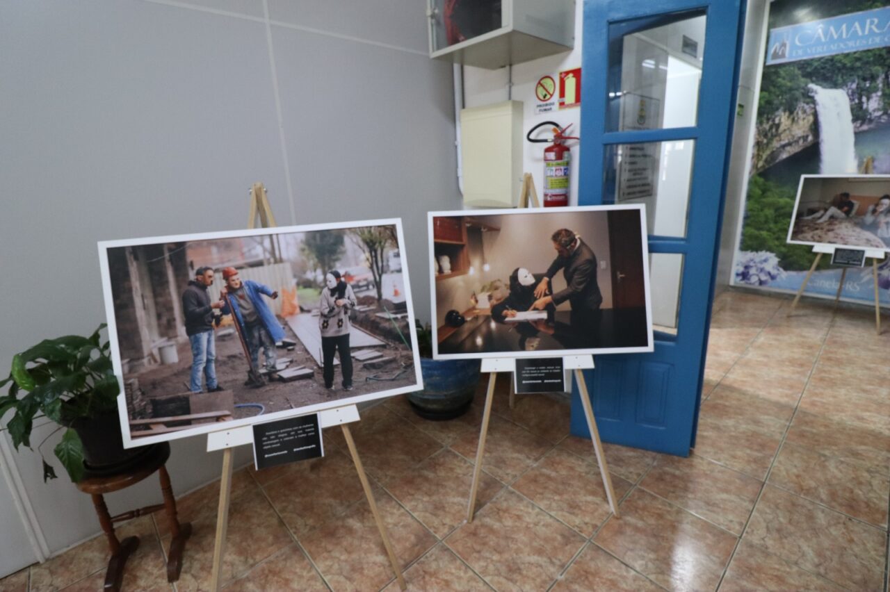 Exposição fotográfica “As Violências Cotidianas”.
Divulgação Câmara de Vereadores de Canela