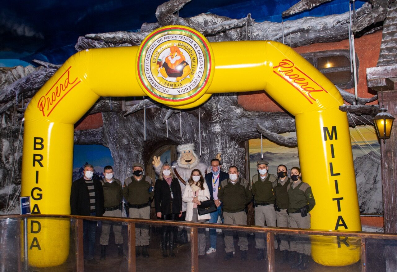 Formatura Proerd Snowland 04
