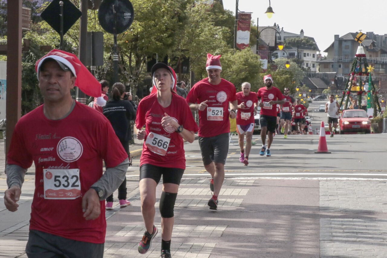 05_11_2017_32Natal Luz de Gramado - Corrida e Caminhada de Noel. Foto Cleiton Thiele/SerraPress