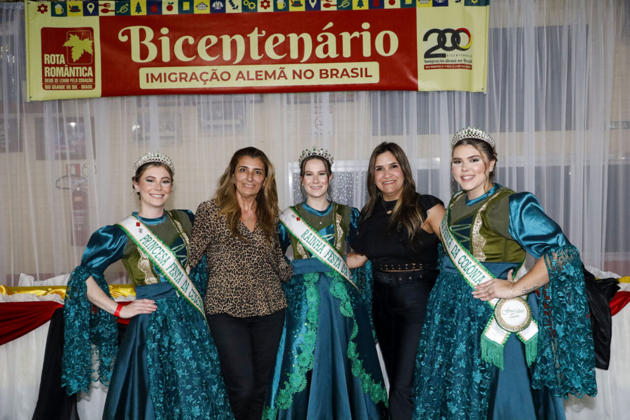 31_08_2024_33FestadaColonia2024_Escolha da Corte da Rota Romantica e Bicentenario da Imigracao Alema. Foto Cleiton Thiele/SerraPress