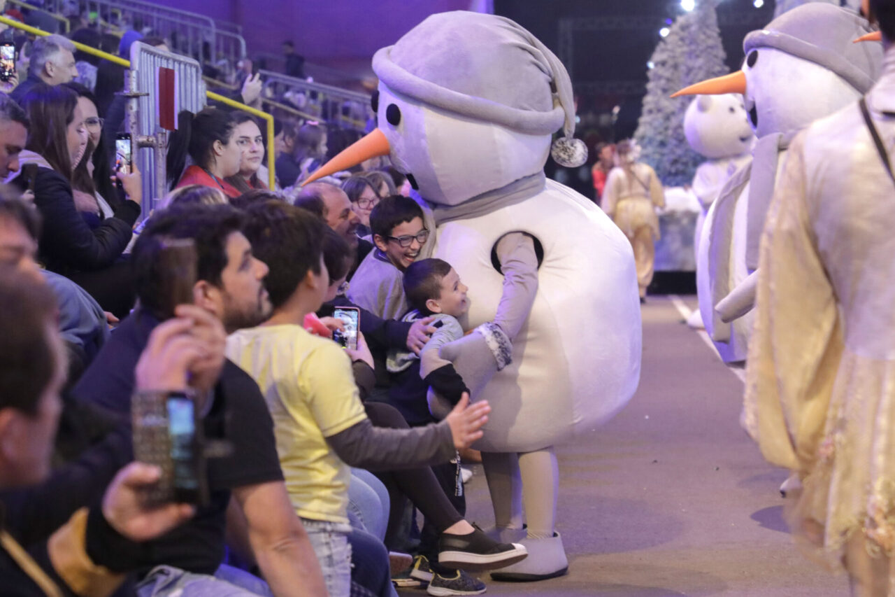 25_10_2023_38Natal Luz de Gramado - Pre Estreia do Grande Desfile. Foto Cleiton Thiele/SerraPress