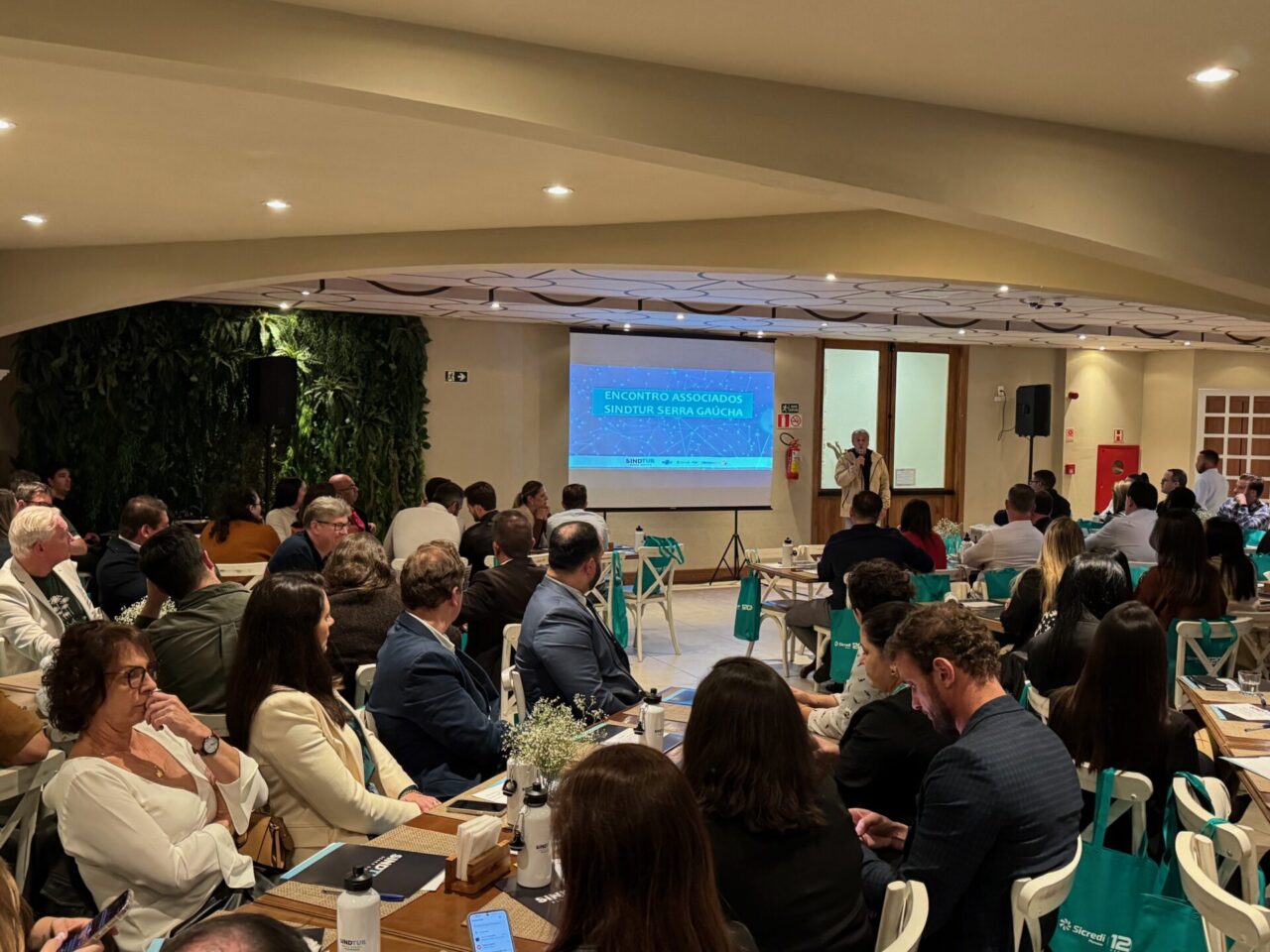 Foto encontro de associados Sindtur.publico