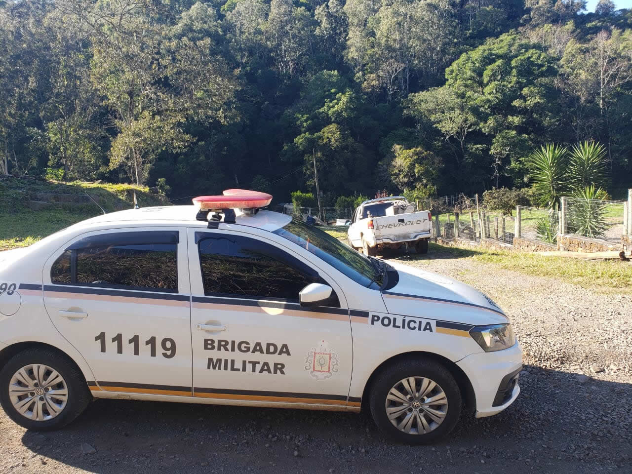 Gramado – Brigada Militar prende dupla por furto em residência