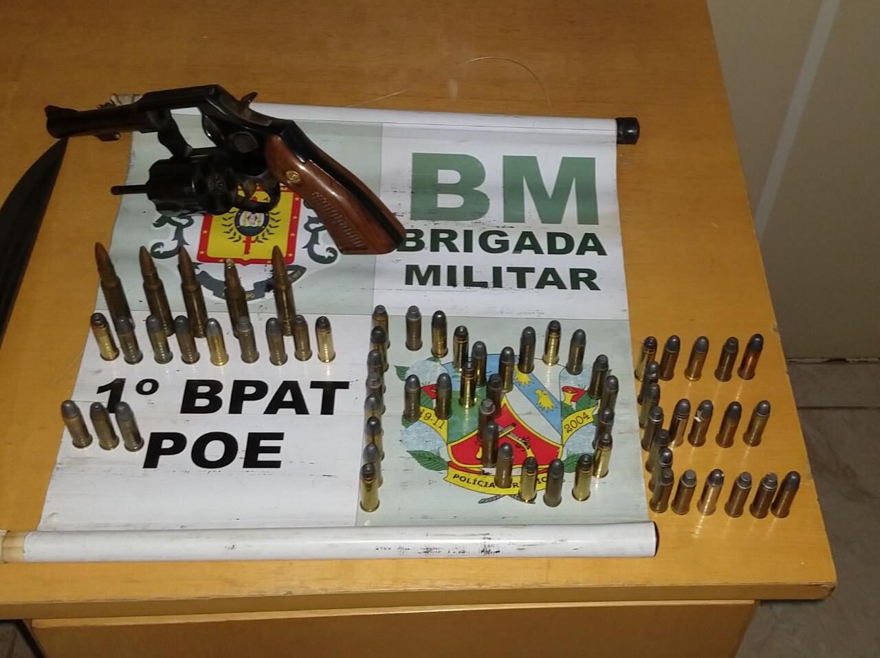Homem preso posse ilegal de arma