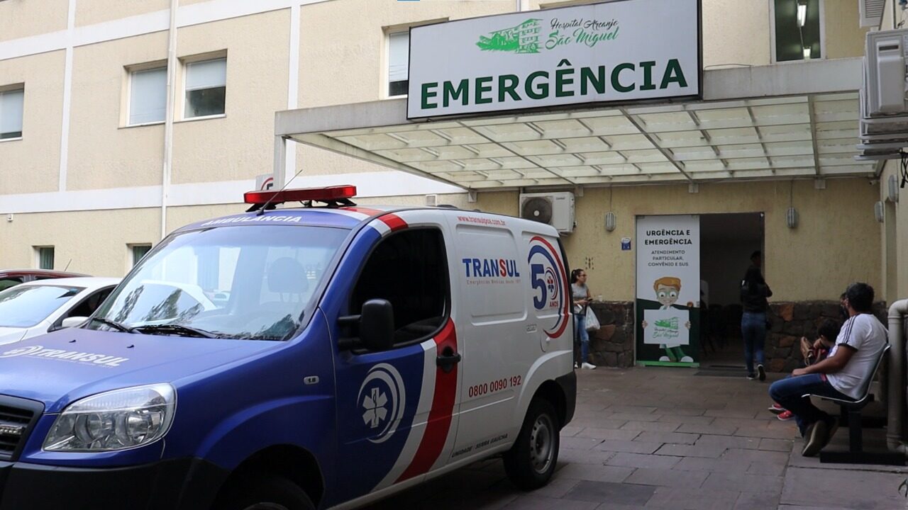 Entrada de Urgência e Emergência do hospital.
