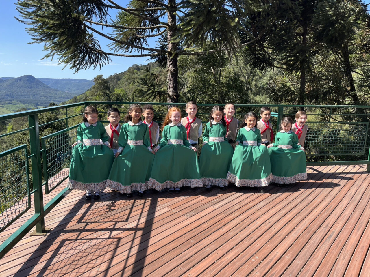 Apresentação dos alunos da Escola Municipal de Ensino Infantil Eva Alzira é uma das atrações.
Divulgação/Alpen Park