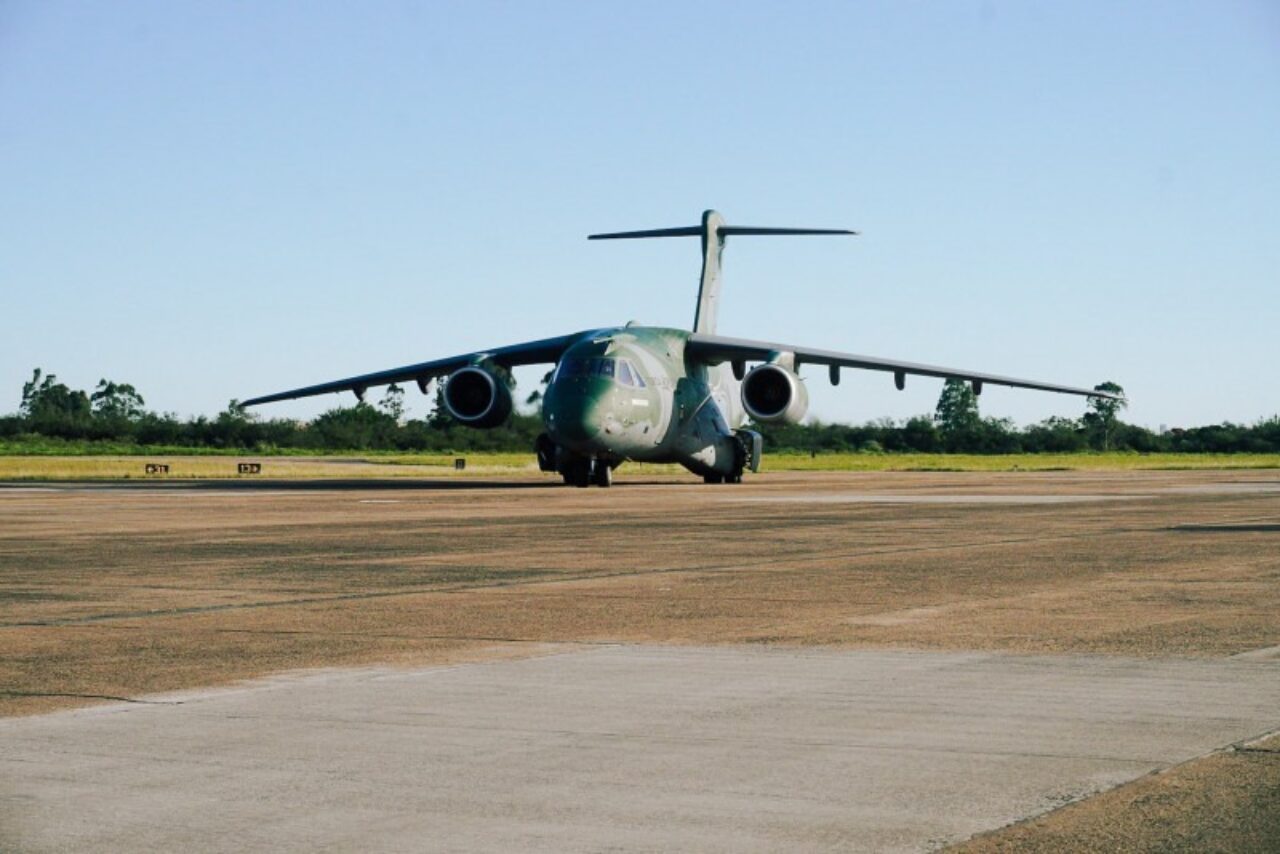 Base Aérea de Canoas recebeu, na semana passada, lote de cobertores comprados com recursos doados via pix
Foto: Divulgação Secom