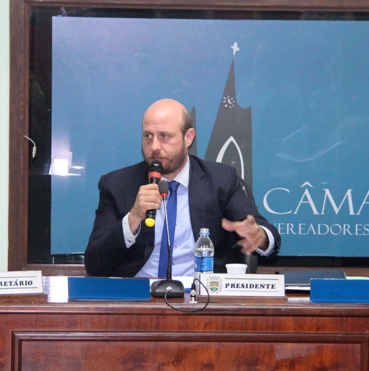 Jerônimo Terra Rolim propõe que ACM assuma o Hospital de Canela