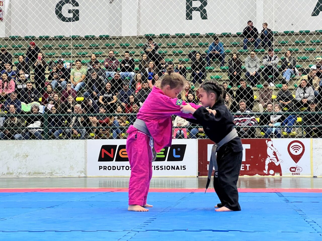 Foto: Competição reuniu atletas e familiares em momento de descontração e solidariedade.