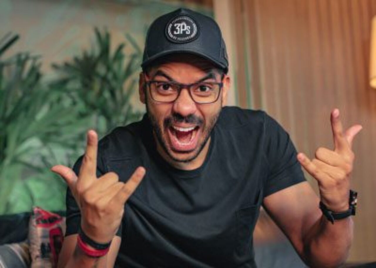 Foto: Reprodução/Internet - Joel já treinou mais de 50 mil empreendedores e empresas em suas carreiras de negócios. É ex-nadador da Seleção Brasileira, mestre em Ciências do Esporte, empresário, mentor de alta performance, escritor best-seller e sócio do Grupo Primo.