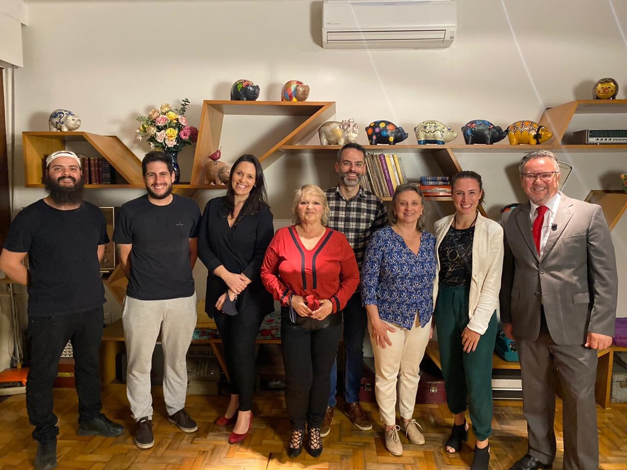 Rodrigo Zimmer, Lucas Dias, Samanta Vasques, Ana Nunes, Duda Couto, Débora Zanatta, Fernanda Chies e Ademir Corrêa, idealizadores e apoiadores do Leilão Online em prol do HCC